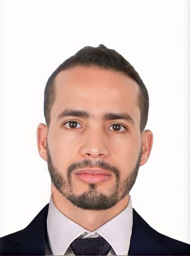 Portrait d’Otman MAAROUF, directeur de la technologie de Data Edge AI